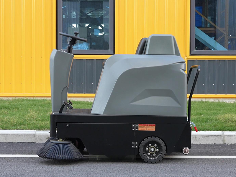 揚子YZ-S4駕駛式掃地機