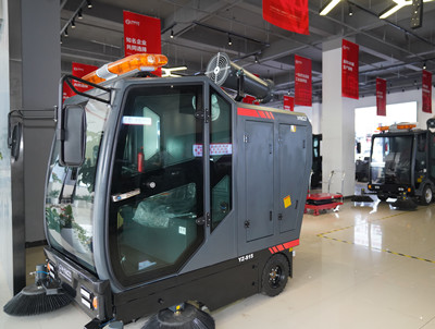 駕駛式掃地機(jī) 駕駛式掃地機(jī)