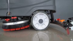 洗地機(jī)吸水扒無法下降?怎么調(diào)整