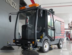 掃地車邊刷日常怎么清理?麻不麻煩