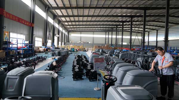 洗地機生產(chǎn)廠家哪個好(圖1) 洗地機生產(chǎn)廠家哪個好