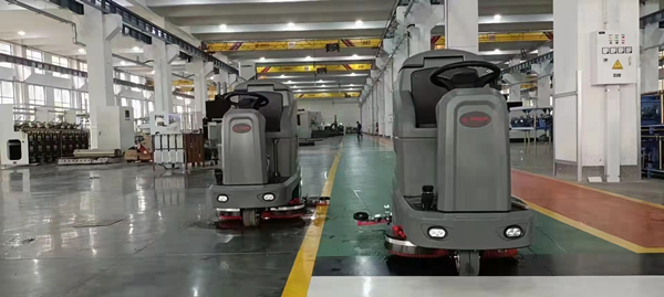 為什么車庫都要選擇使用洗地機 為什么車庫都要選擇使用洗地機